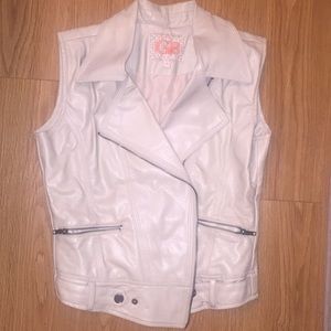 Gianni Bini cream colored leather vest